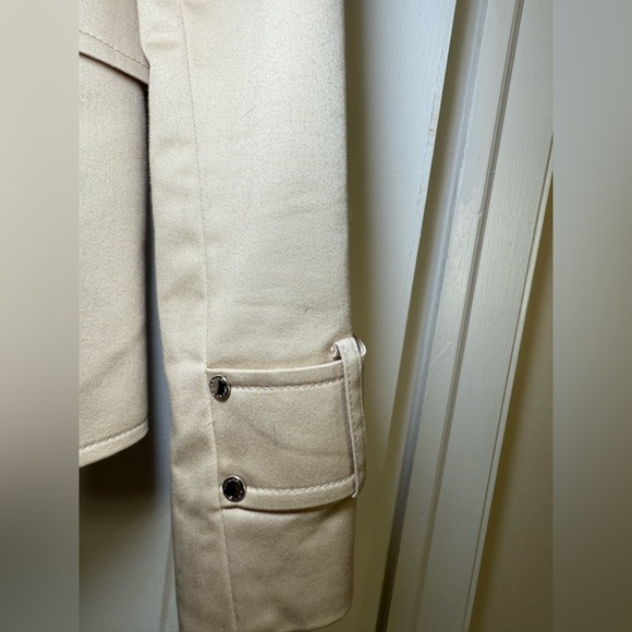 Tahari Arthur S Levine Beige Single Breast Woman’s 2 Button Blazer Size 12 EUC - Picture 7 of 13